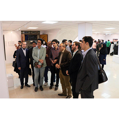 نمایشگاه عکس طنز در حوزه هنری قزوین افتتاح شد.