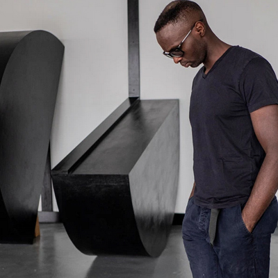 هنرمند آفریقایی در تقابل با جهان سیاست زده امروز