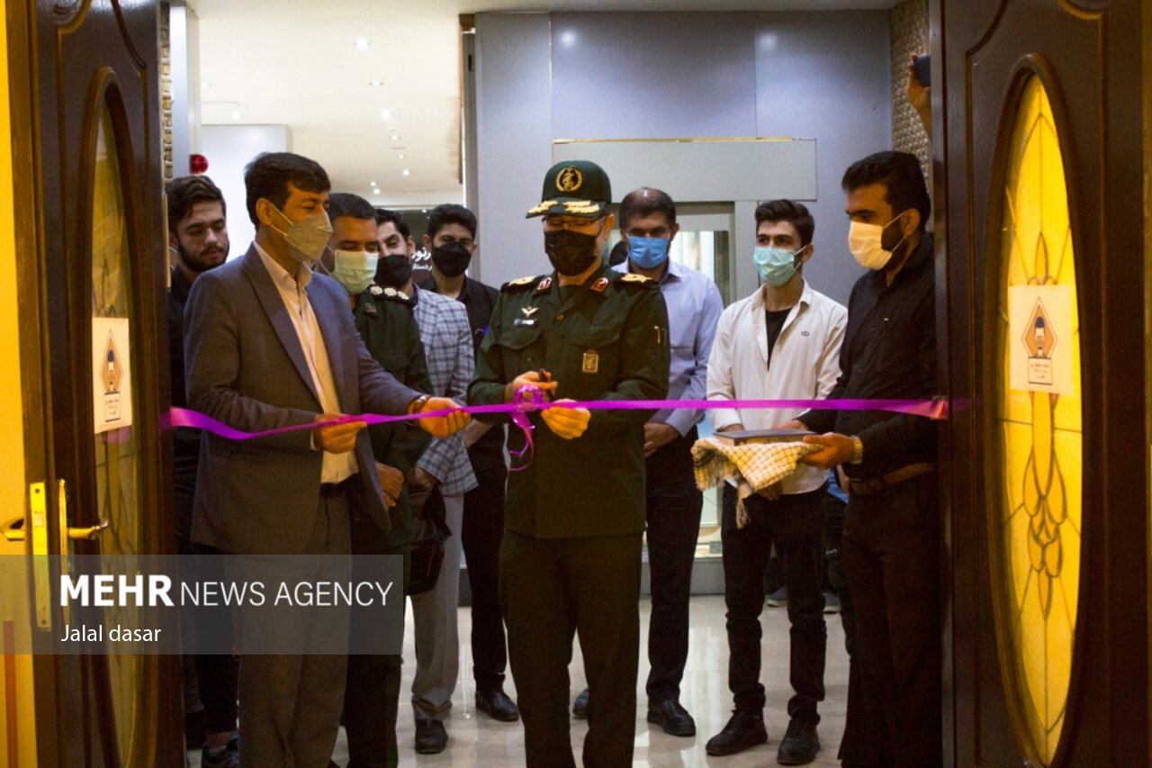 نمایشگاه کاریکاتور حجاب وعفاف در گالری سوره سنندج